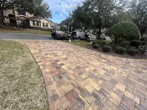 Curved paver driveway